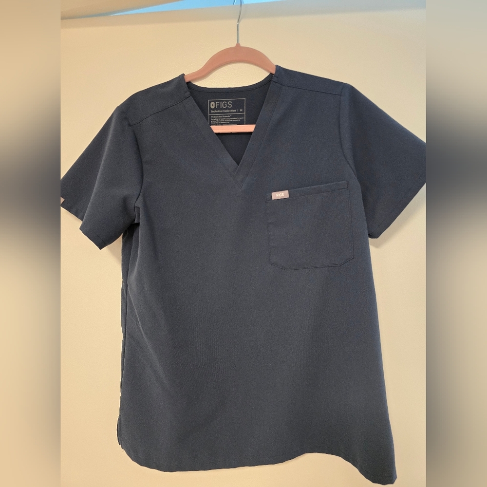 FIGS scrub top